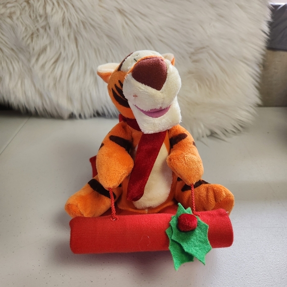 Tigger Disney Lights Sounds Moving Christmas Plush Jingle Bells Singing Pooh - Picture 3 of 8